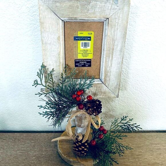 Christmas Wooden Farmhouse Shabby Chic Holiday Pedestal Picture Frame - Picture 1 of 4